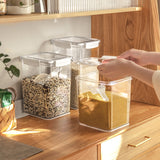 Pet Food Sealed Storage Bucket for Dog & Cat Food